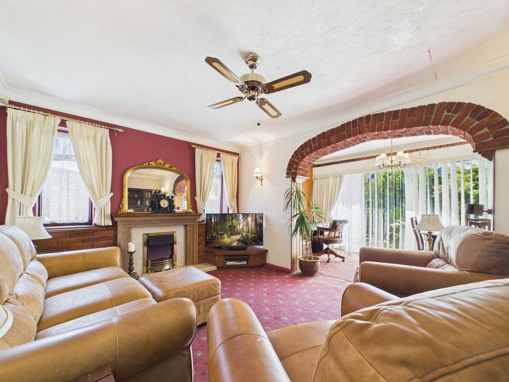 Property photo 2 of 11
