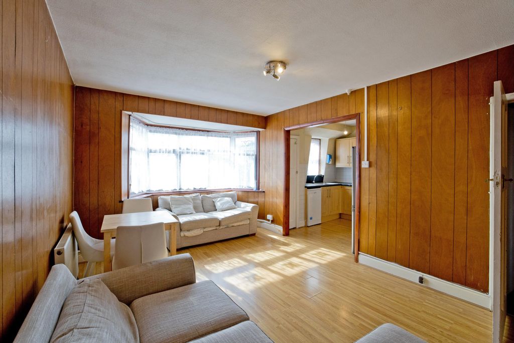 Property photo 3 of 30 Gallery