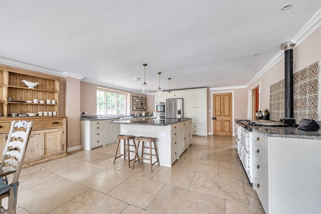 Property photo 2 of 15 Kitchen