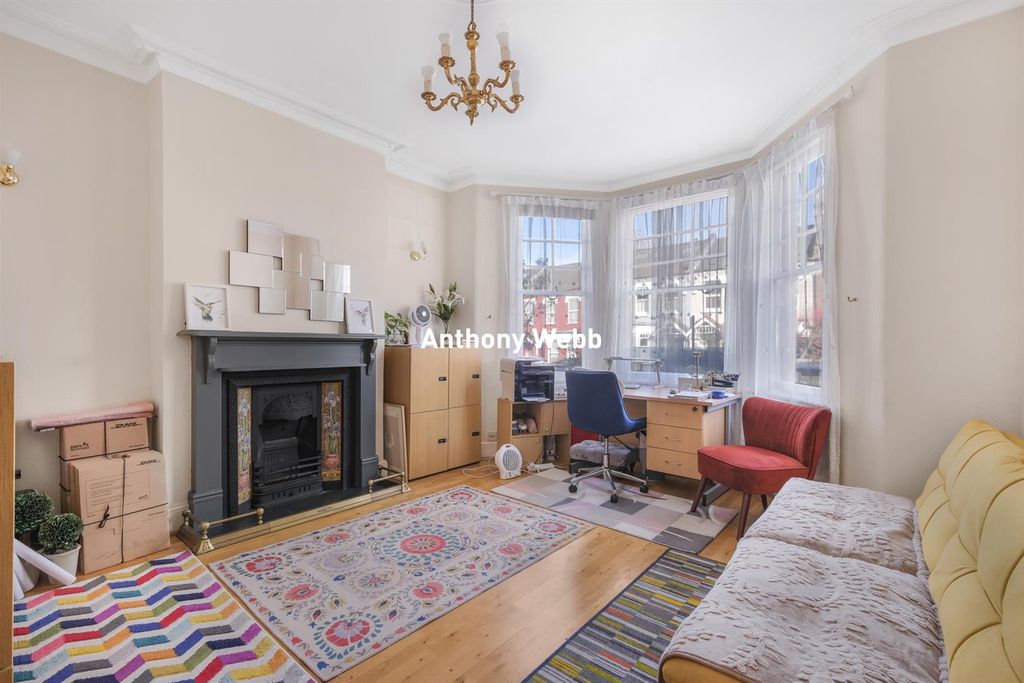 Property photo 2 of 18 Reception