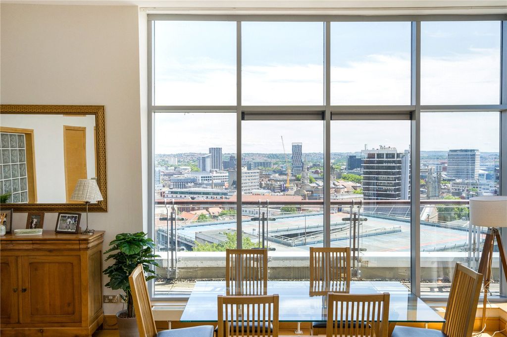 Property photo 2 of 16 Dining Area