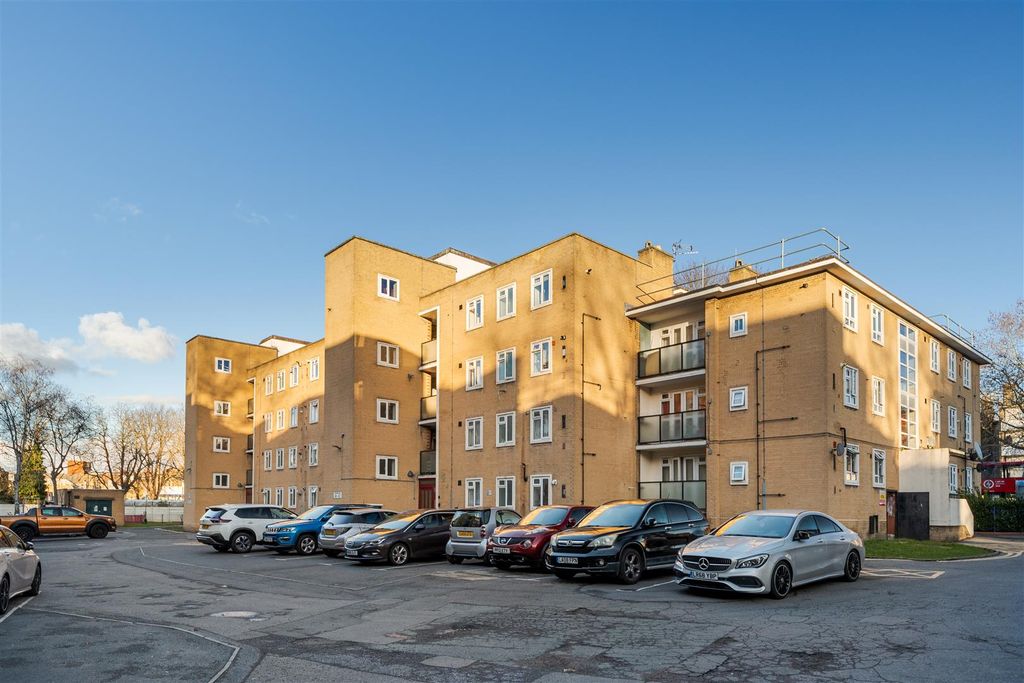 Property photo 1 of 20