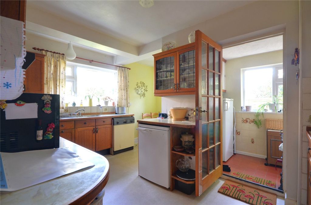 Property photo 3 of 14 Kitchen