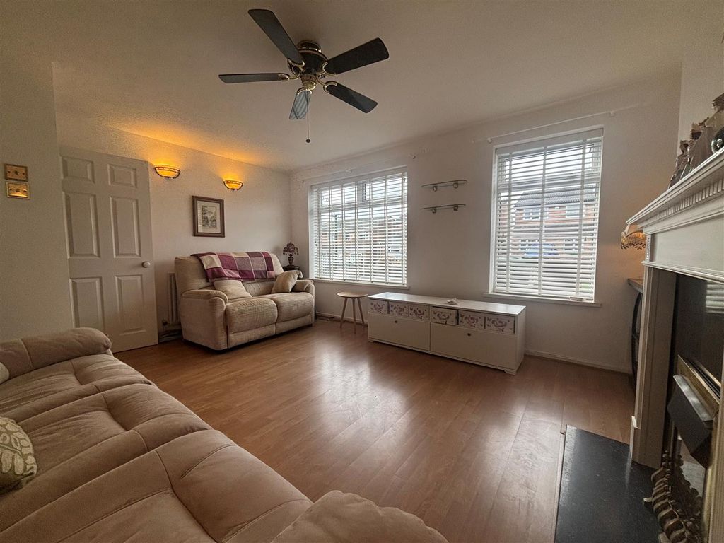 Property photo 3 of 22 18.Jpg