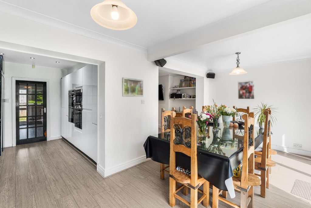 Property photo 3 of 21 3.Jpg