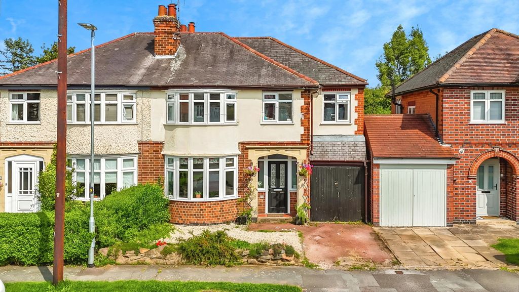 Property photo 1 of 27