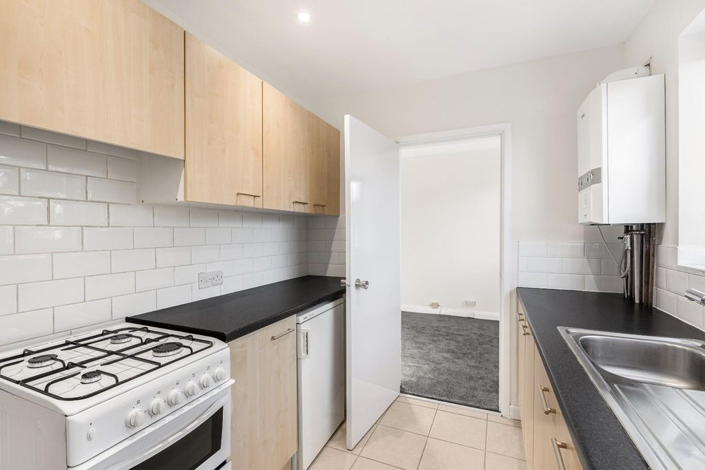 Property photo 3 of 18 3.Jpg