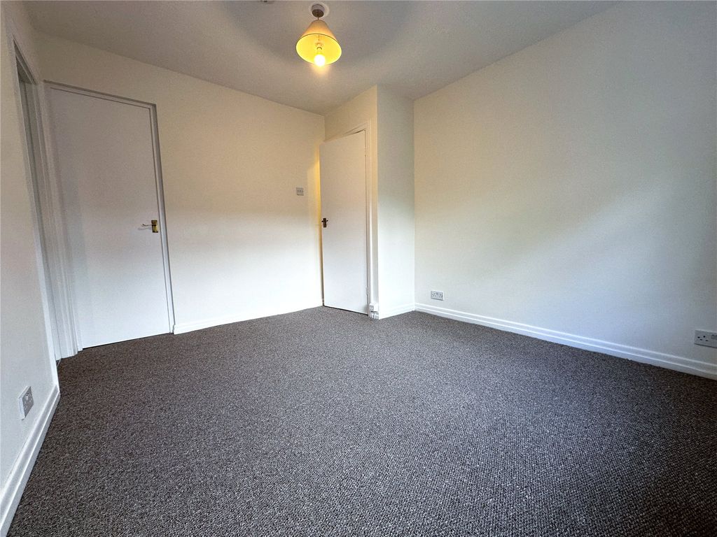 Property photo 2 of 12 Picture No. 26