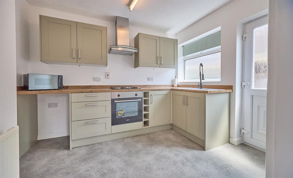 Property photo 2 of 13 Side Refitted Kitchen