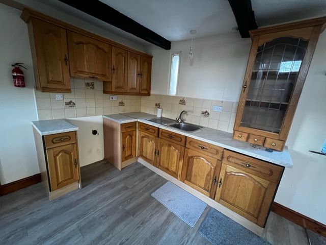 Property photo 3 of 13 Kitchen