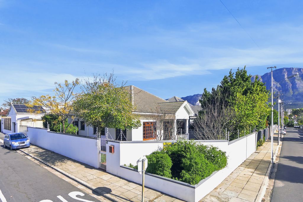 Property photo 1 of 35