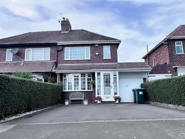 Property photo 1 of 23 Front Ext (2) - New.Jpg