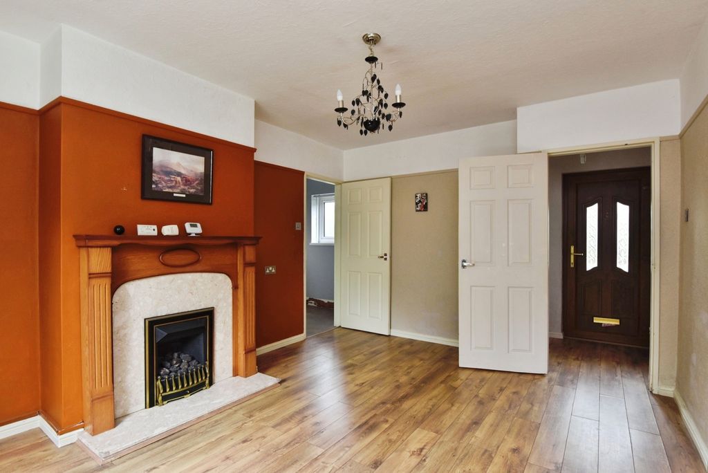Property photo 2 of 15 Photo