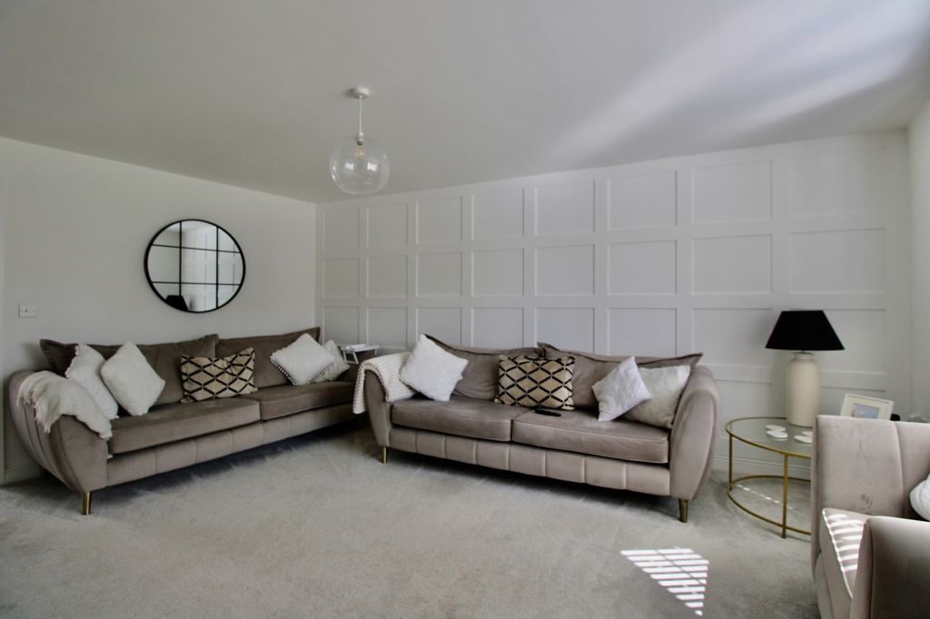 Property photo 2 of 13 Img_2315