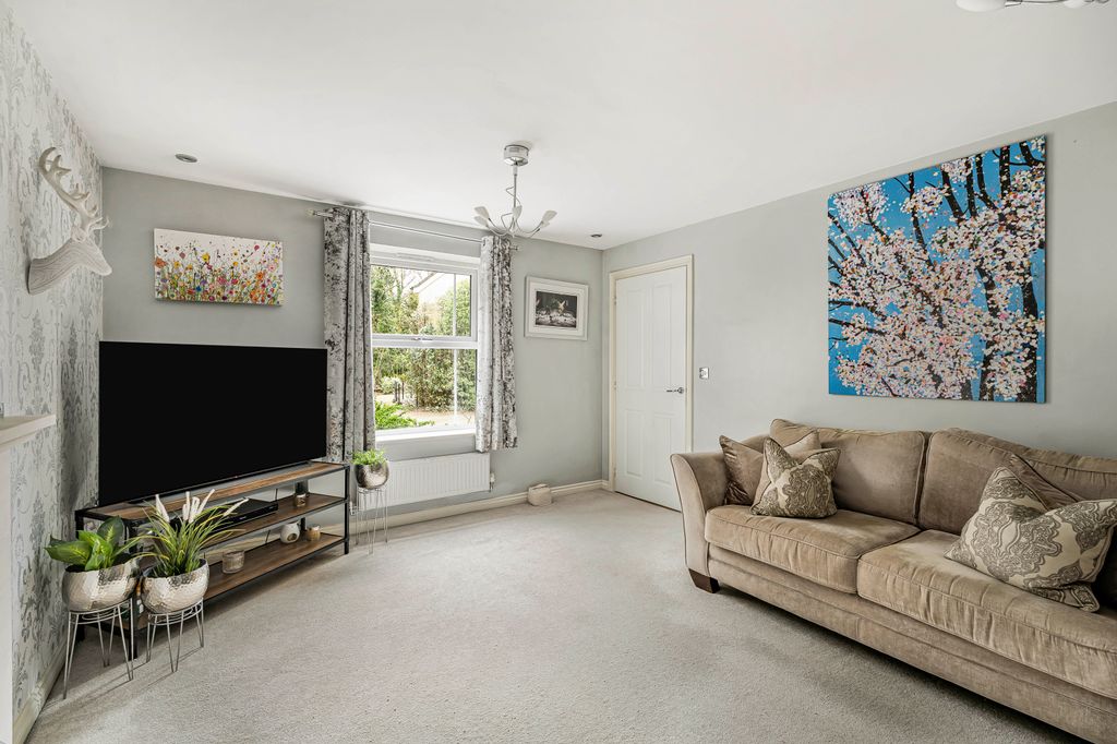 Property photo 3 of 30