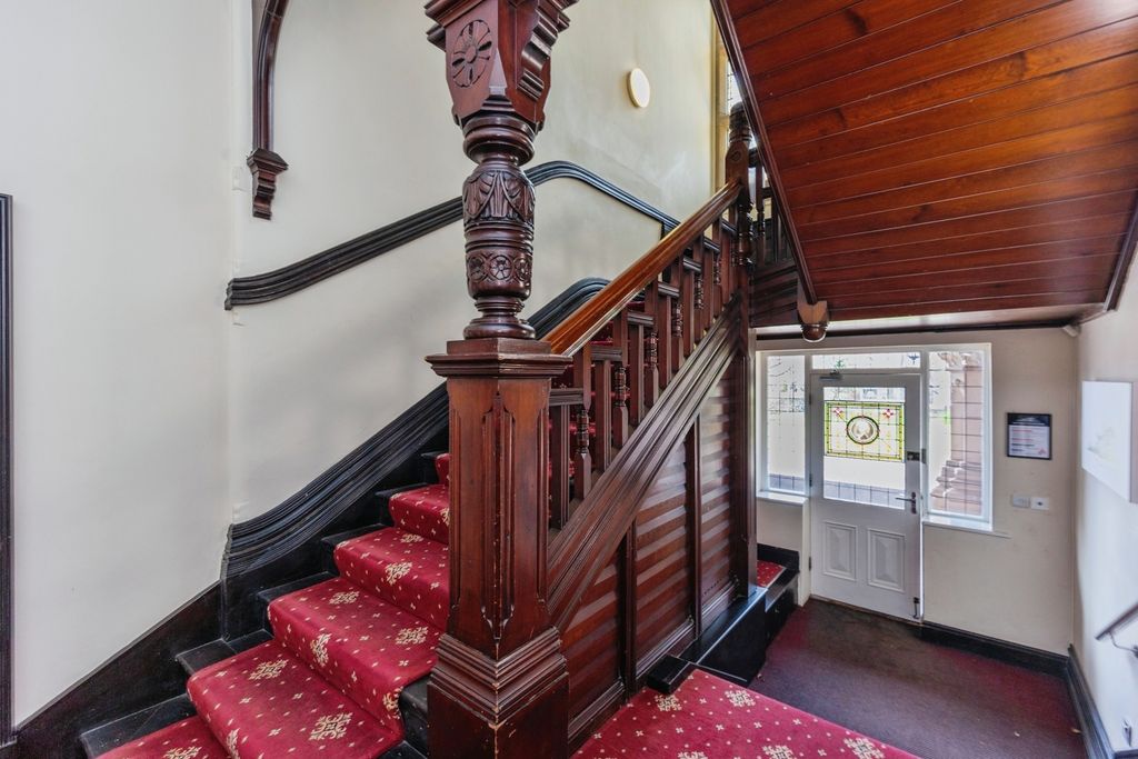 Property photo 3 of 27 Pbox-Img.Jpg