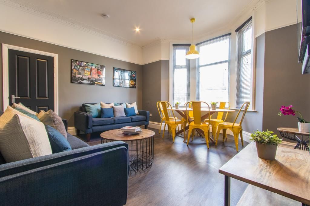 Property photo 1 of 11 Photo 0