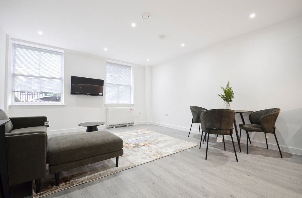 Property photo 1 of 7 I3Sqd