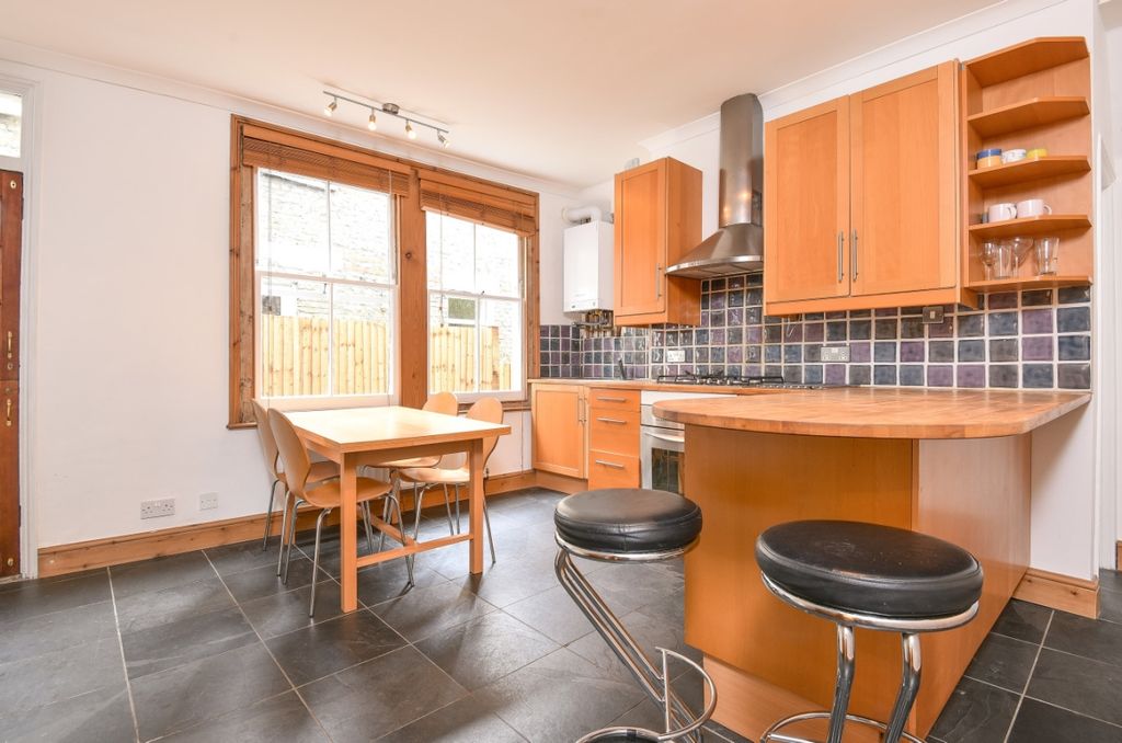 Property photo 1 of 12 218204 (6)