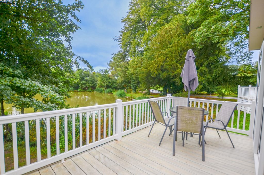 Property photo 3 of 11 21 Hengar Manor Tps Bodmin Branch 01208 872728-03