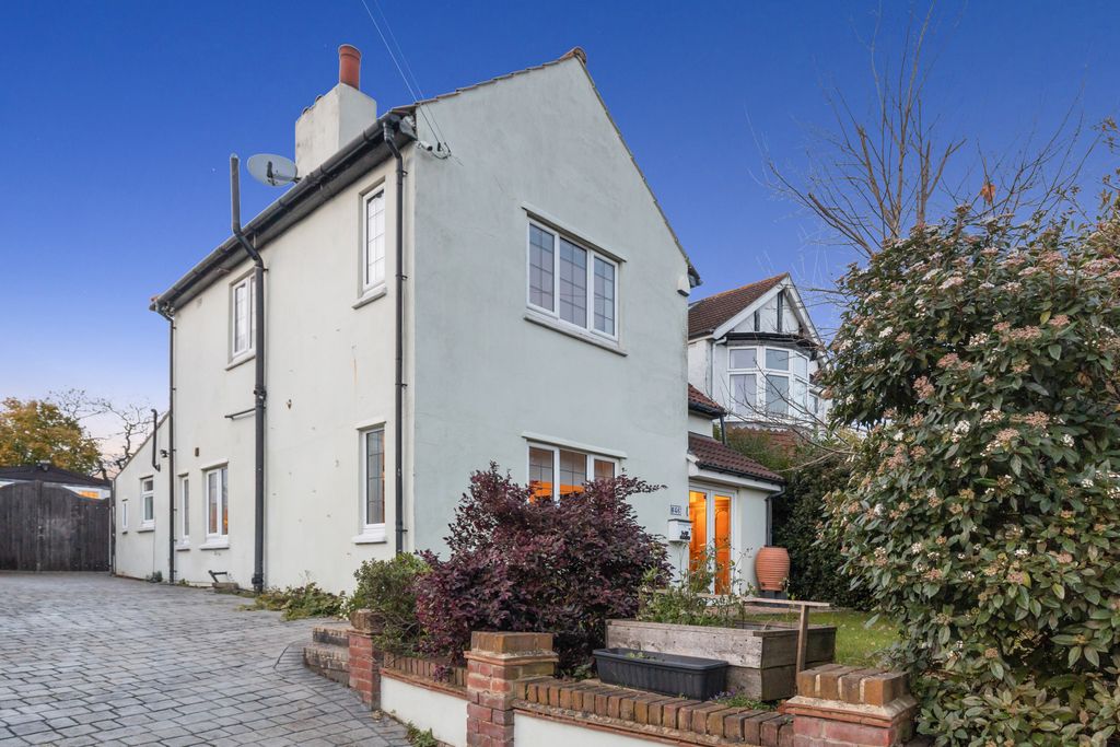 Property photo 1 of 35