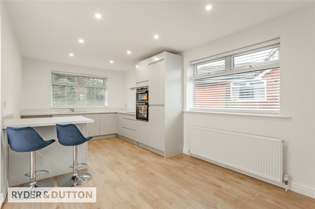 Property photo 3 of 22 Kitchen