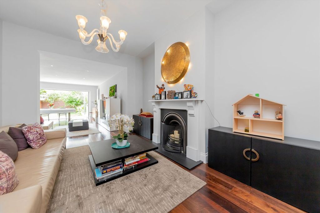 Property photo 2 of 13