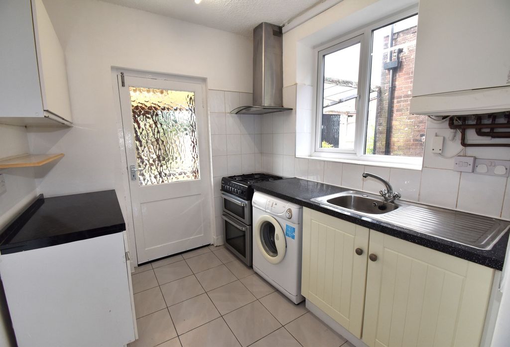 Property photo 3 of 27