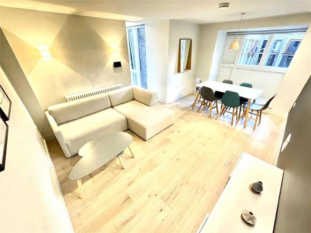 Property photo 3 of 21 2