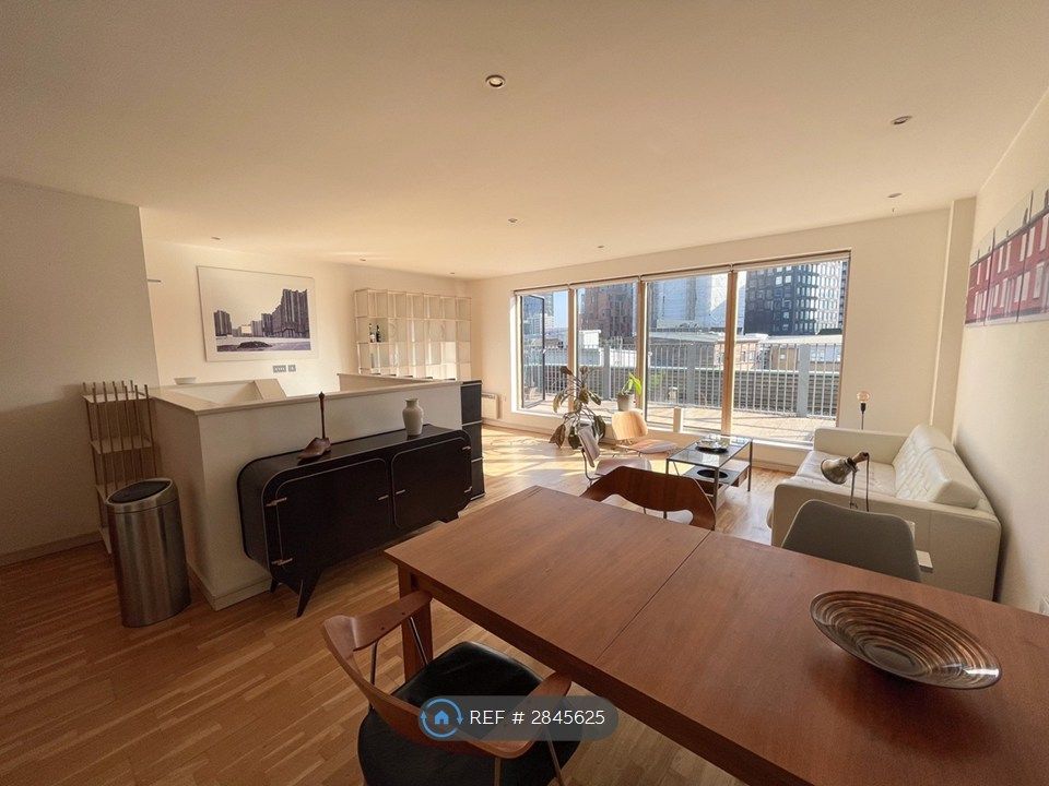 Property photo 3 of 16 Dining/Living Room