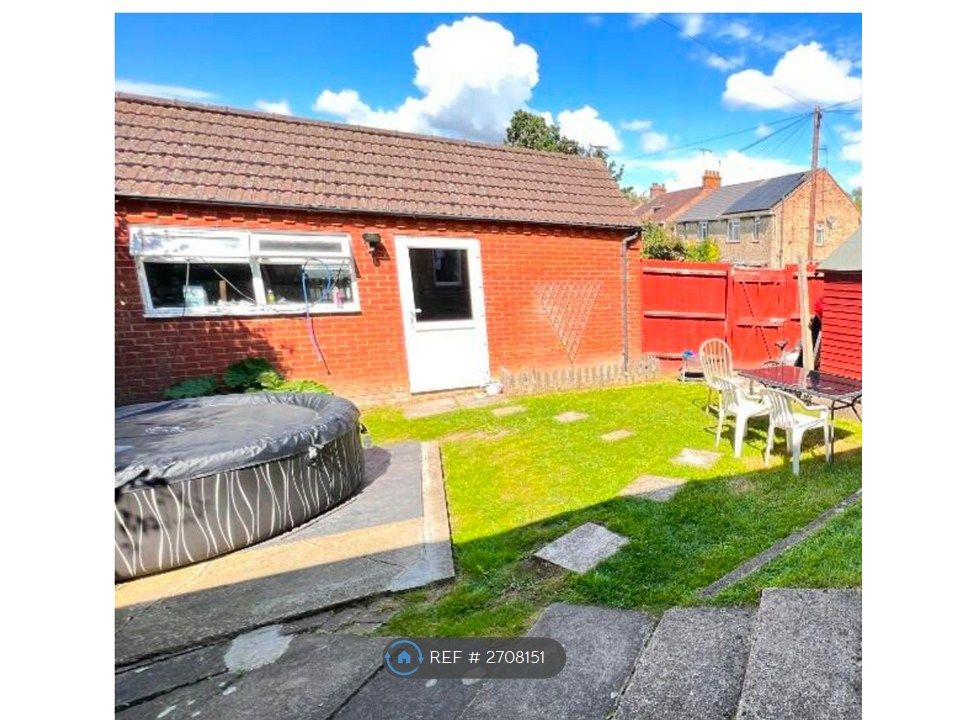 Property photo 2 of 12 Back