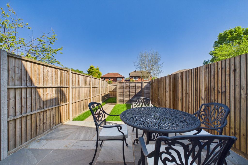 Property photo 2 of 8 Picture No. 13