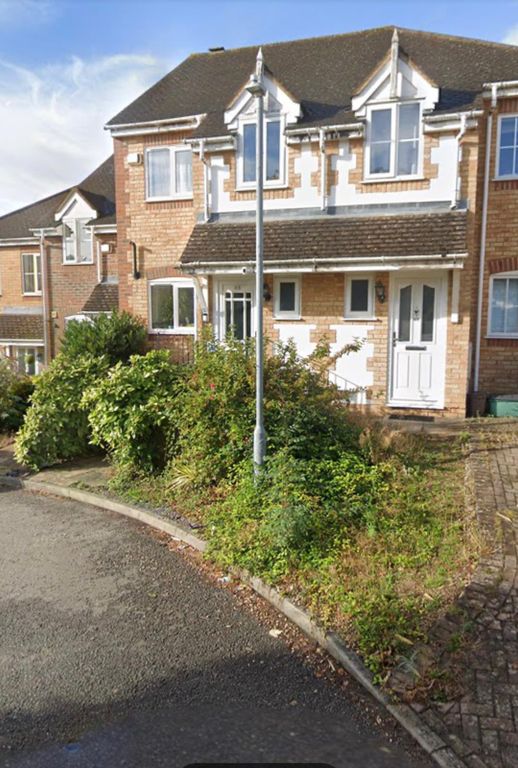 Property photo 1 of 8 Photo 0