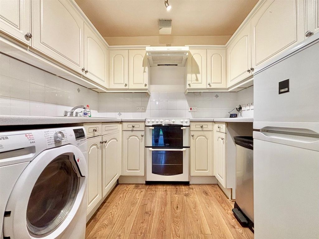 Property photo 3 of 13 Kit1.Jpg