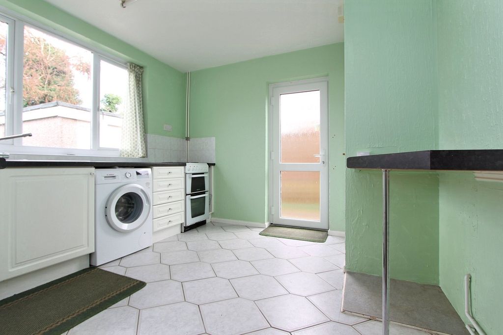 Property photo 3 of 12