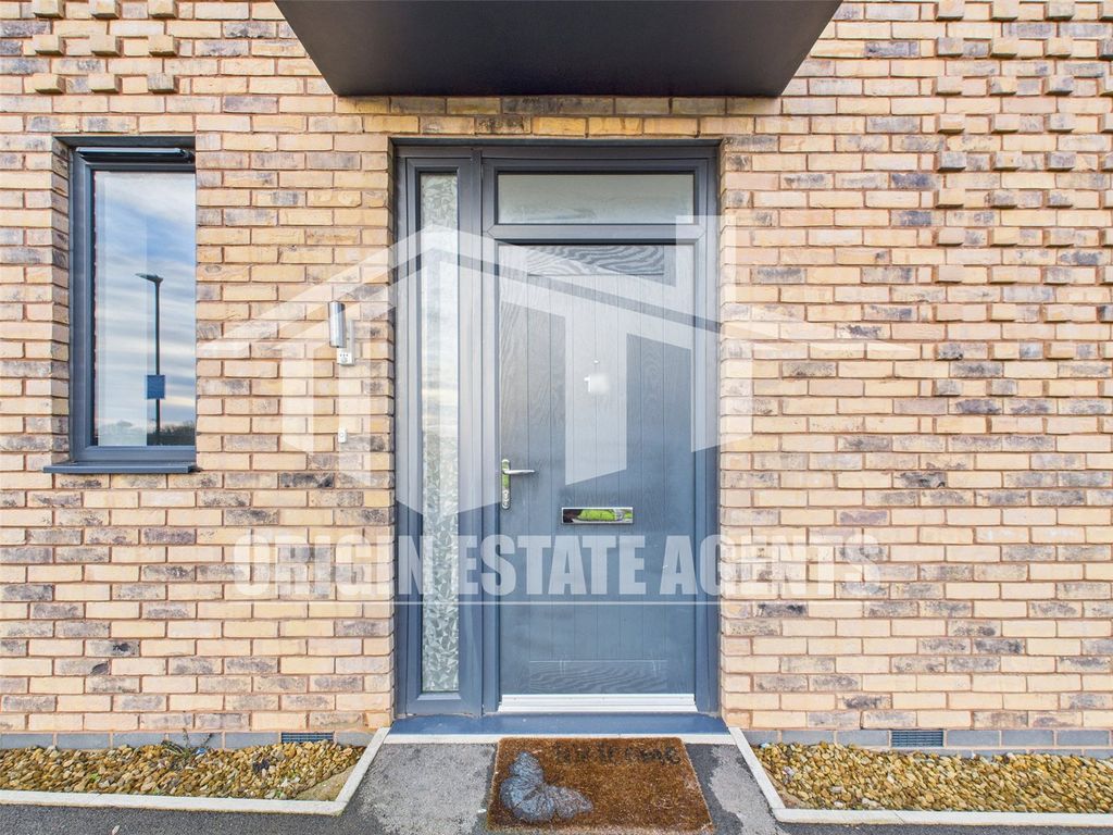 Property photo 2 of 27 Picture No. 77