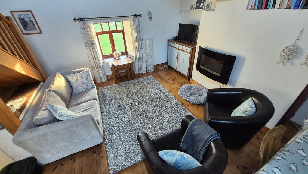 Property photo 3 of 18 Bhc Living Room 6.Jpeg