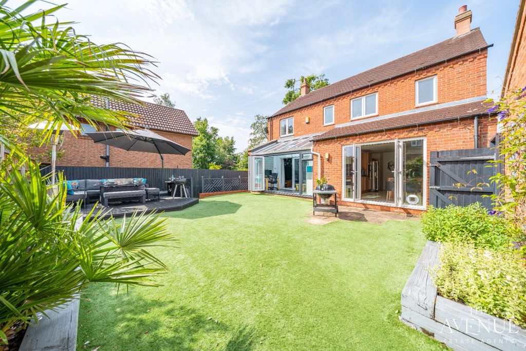 Property photo 2 of 57 4262864