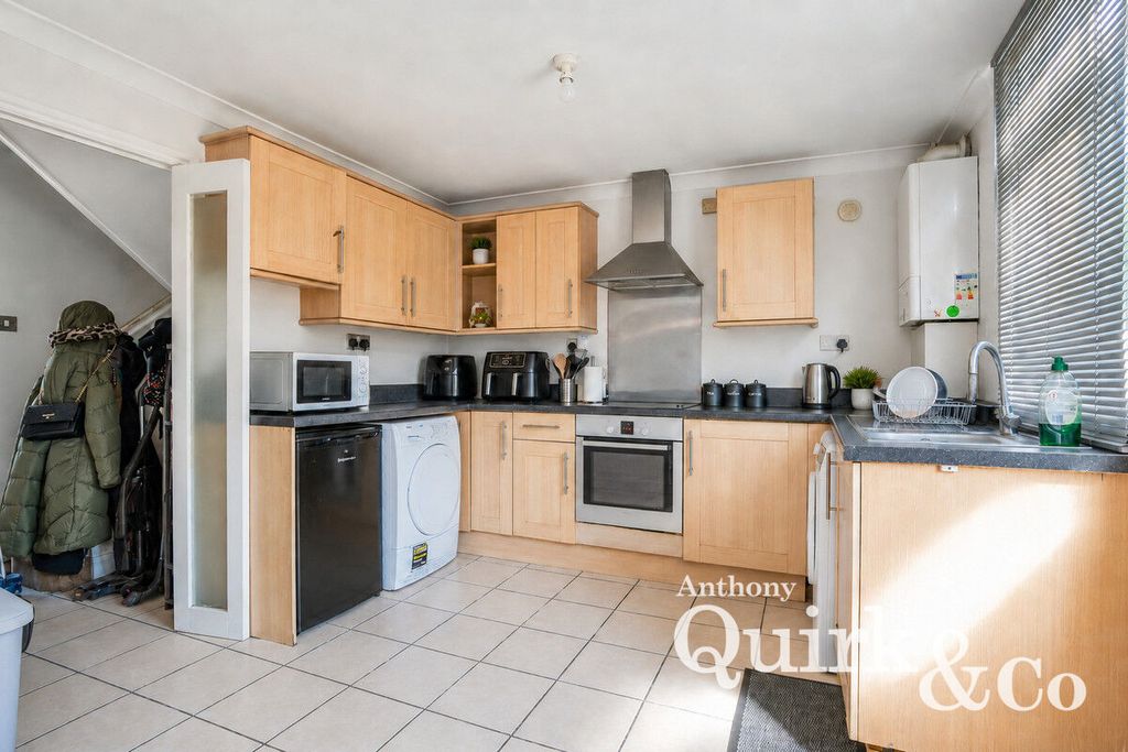 Property photo 2 of 15