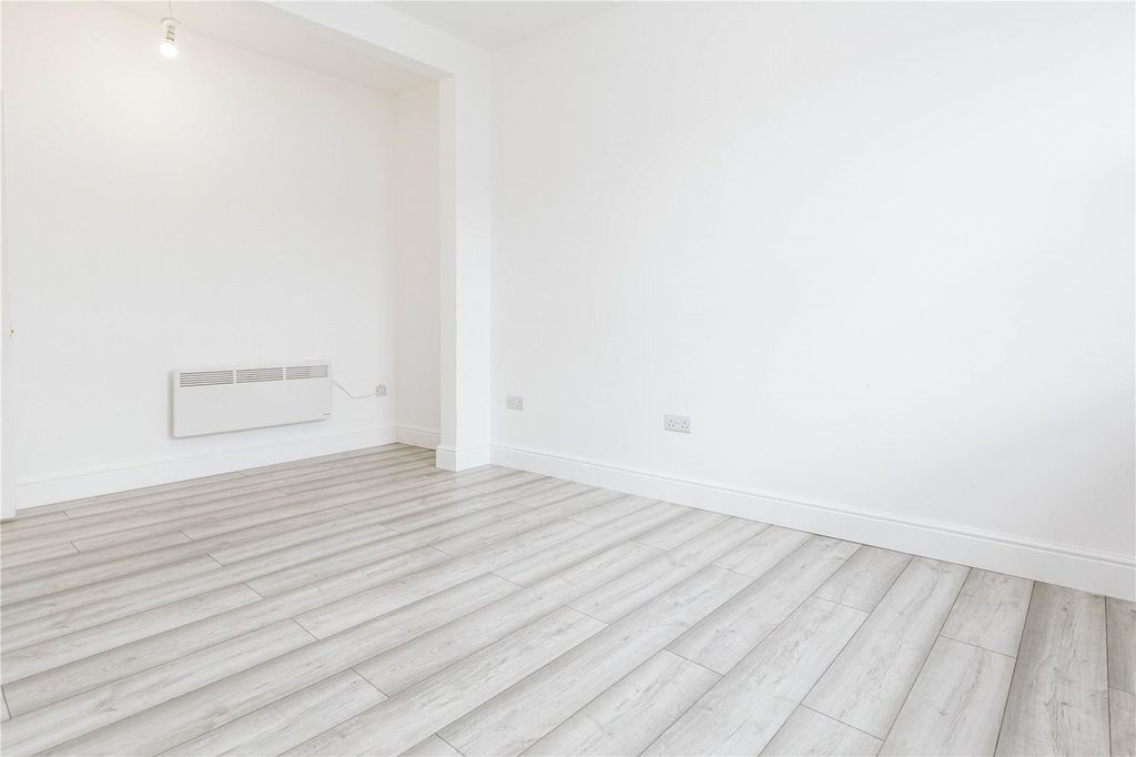 Property photo 2 of 8 Picture No. 02