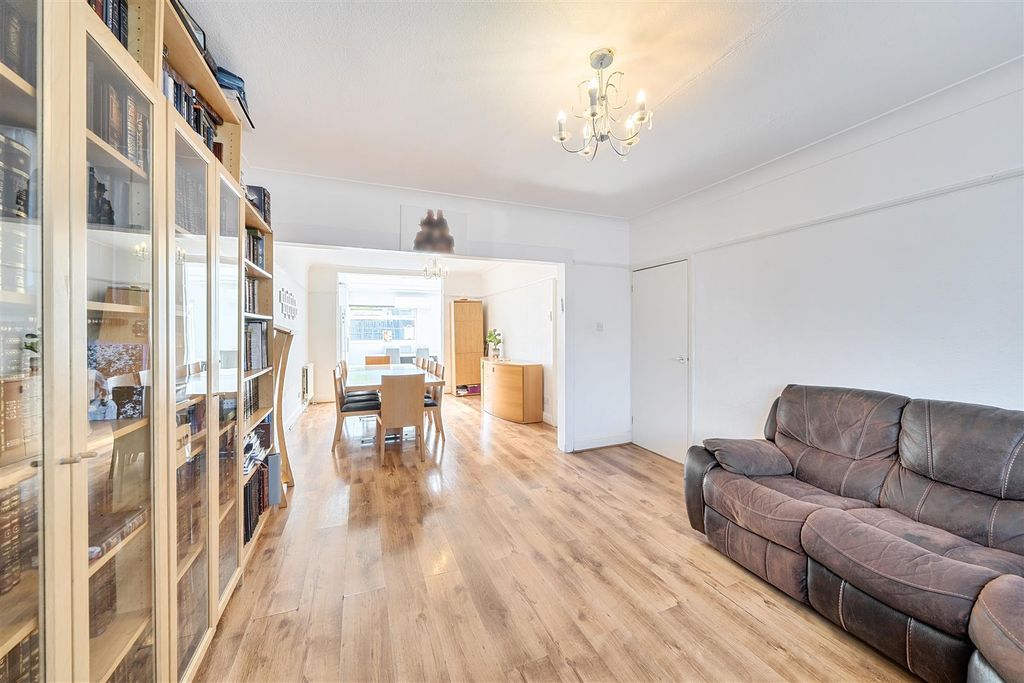 Property photo 2 of 20 1452339-13-69Ef73A3A54d6.Jpg