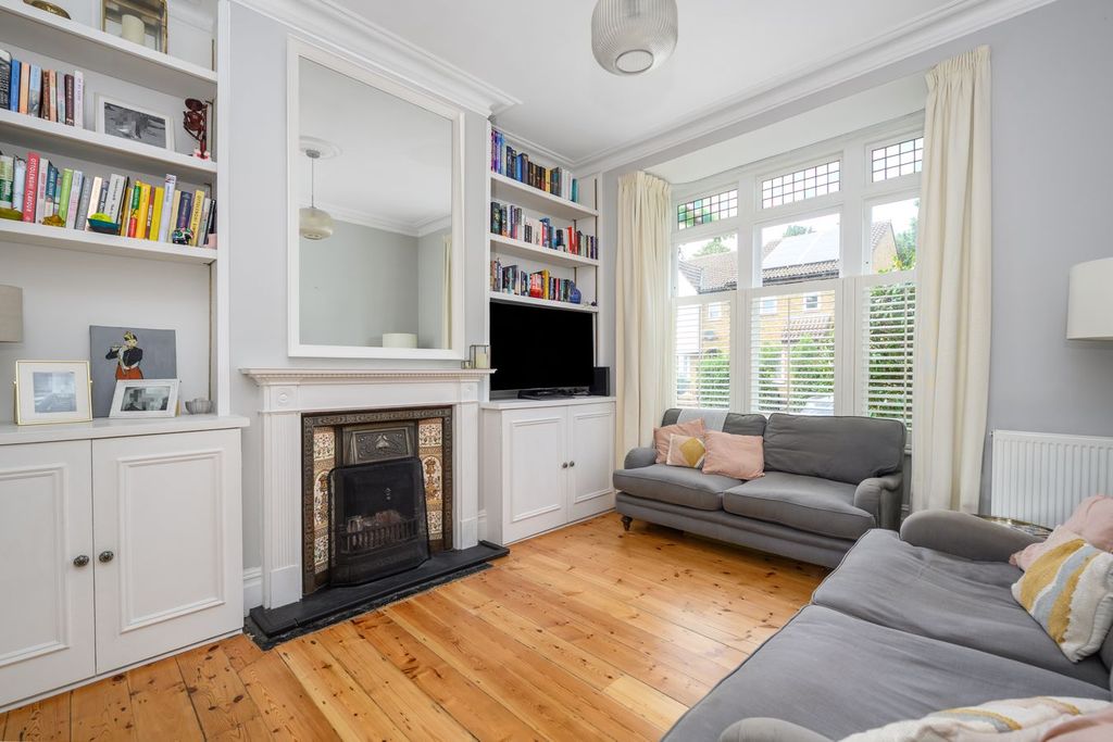 Property photo 2 of 17