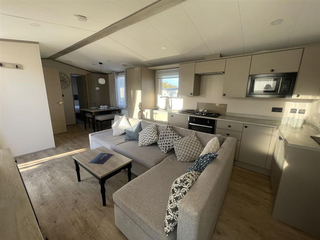 Property photo 2 of 11 Img_4918.Jpeg