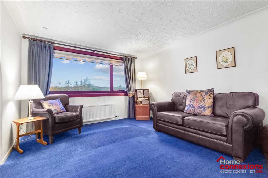 Property photo 2 of 24 Lounge (1)