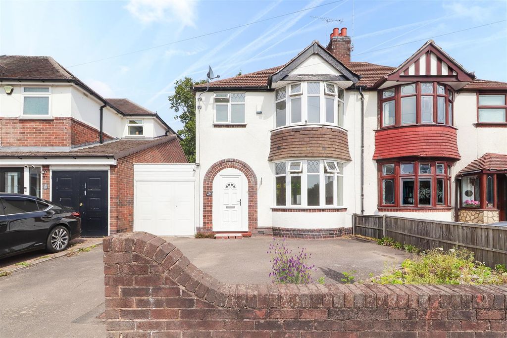 Property photo 1 of 13 External