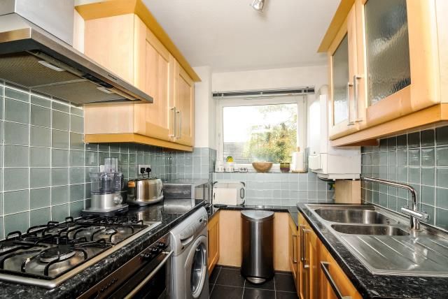 Property photo 2 of 19 Kitchen