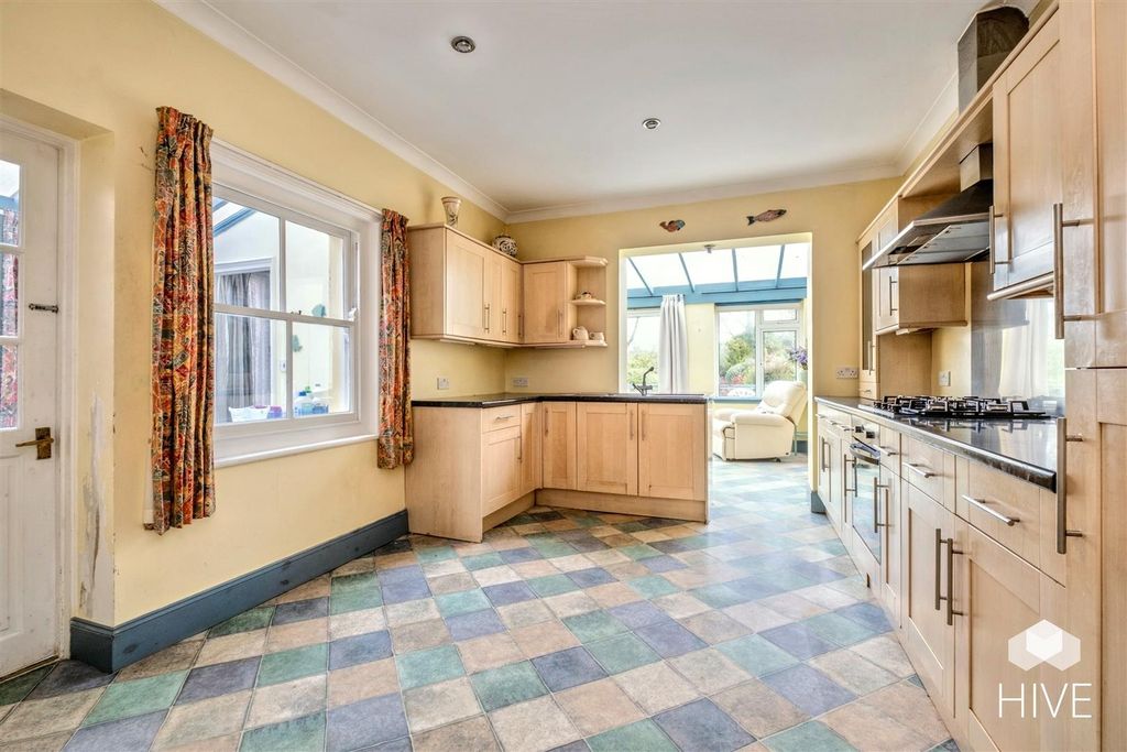 Property photo 3 of 29