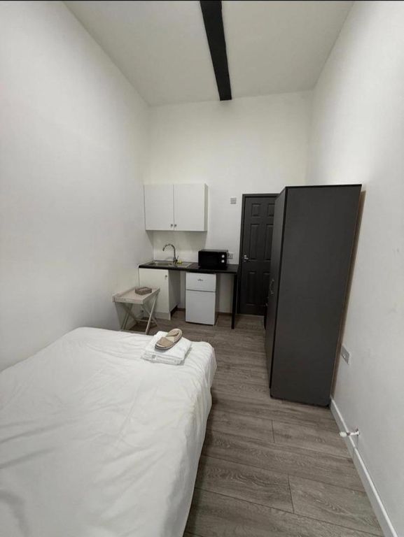 Property photo 2 of 3
