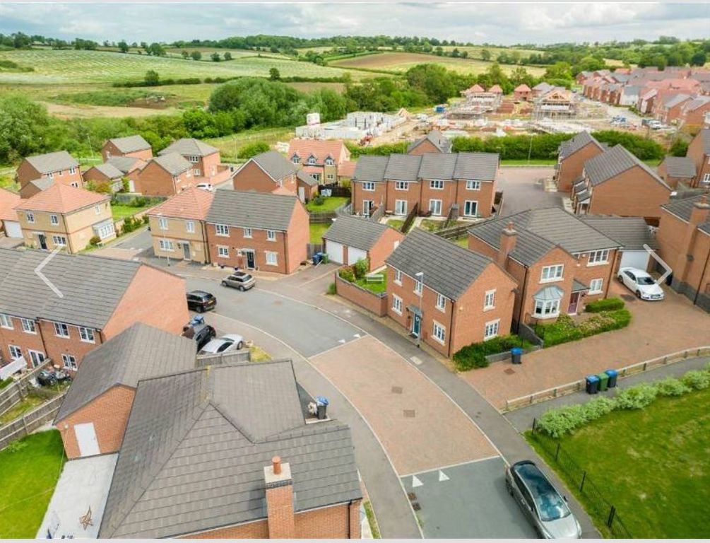 Property photo 1 of 28 Charming 3-Bed Detached Home – Perfect For Families!