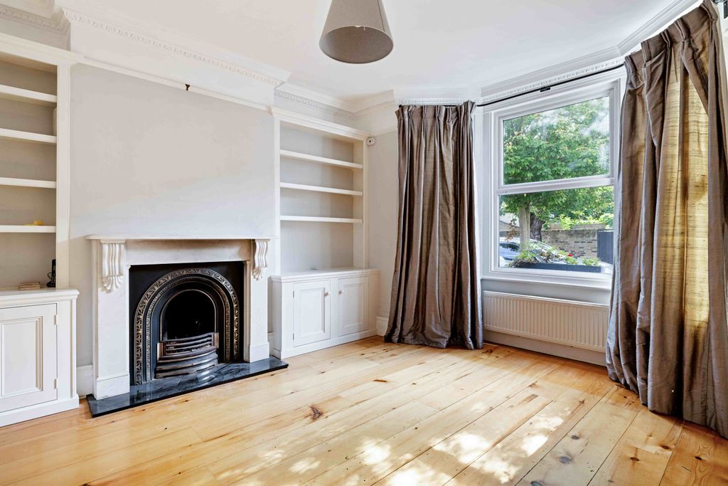 Property photo 1 of 11